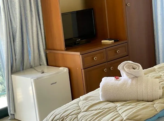 מלון Sanremo Restorant 3*