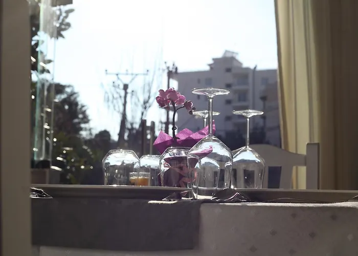 מלון Sanremo Restorant 3*